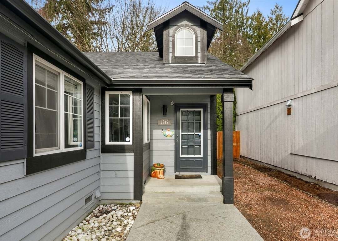 8215 1st St Se - Photo 2 of 15