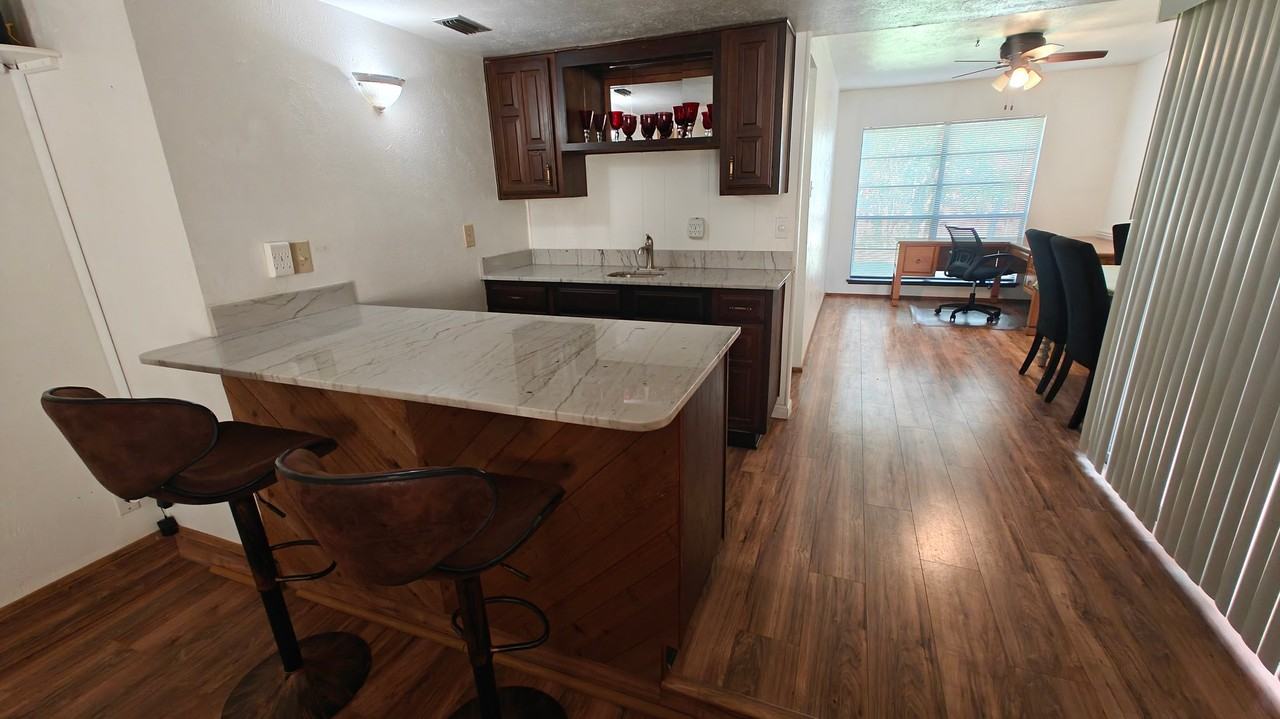 2705 Treeview Dr - Photo 6 of 15