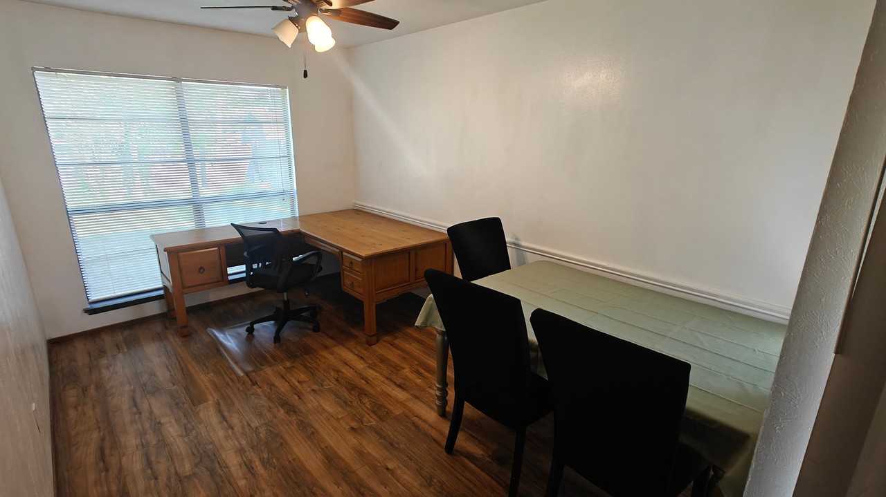 2705 Treeview Dr - Photo 7 of 15