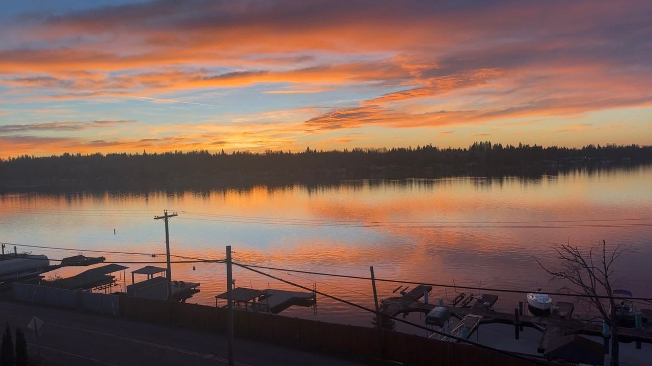 230 116th Ave Ne - Photo 4 of 8