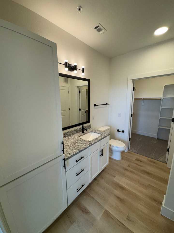 2343 Portman Ave #4107 - Photo 5 of 11