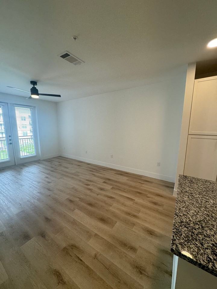 2343 Portman Ave #9101 - Photo 3 of 9