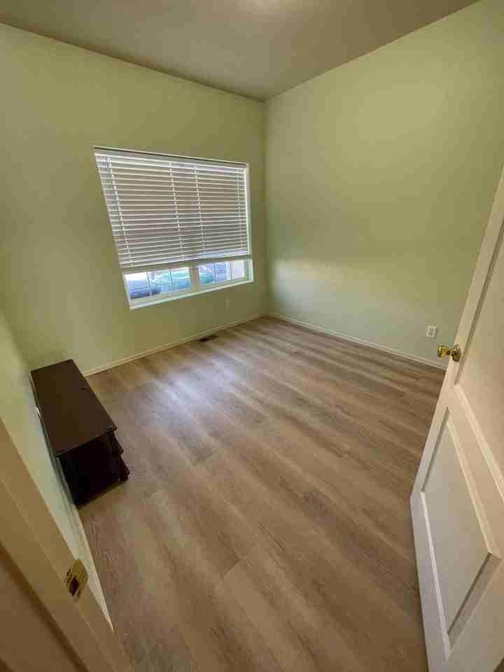 1825 Estates Dr #B - Photo 3 of 19