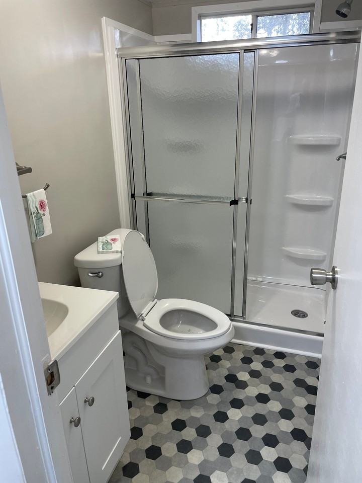 28 Shady Ln S - Photo 2 of 3