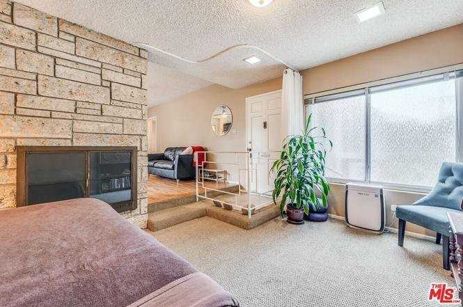 1225 N Hollywood Way #A - Photo 6 of 10