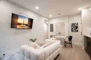 3934 14th St Nw #A - Photo 1 of 1