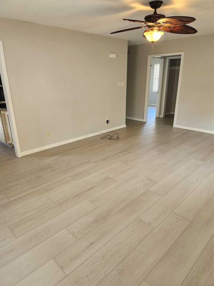 2409 Courtland St #2409 - Photo 2 of 7