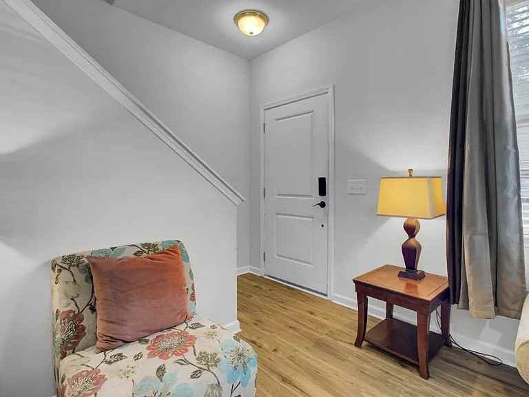 1052 Lexi Ct - Photo 6 of 20