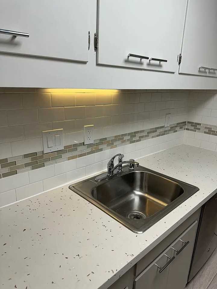 1405 Oak Grove Ave #106 - Photo 4 of 11