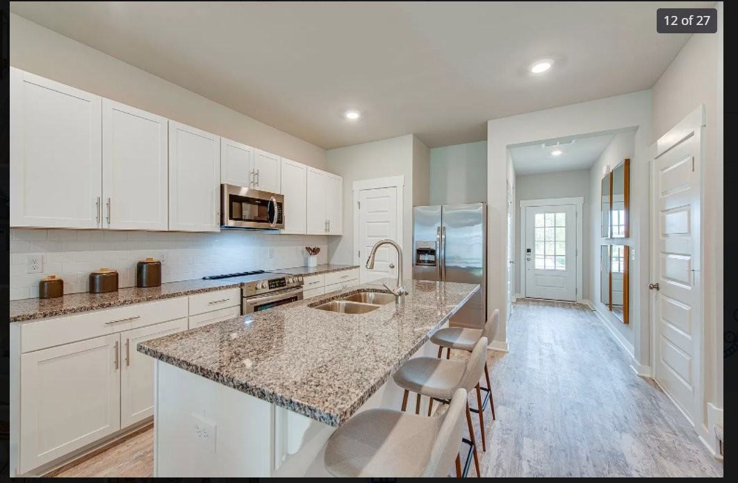 758 Mickelson Way - Photo 3 of 17