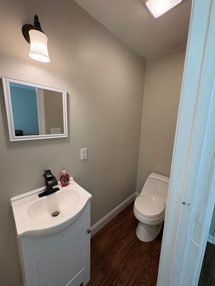 207 Coachman Dr - Photo 3 of 9