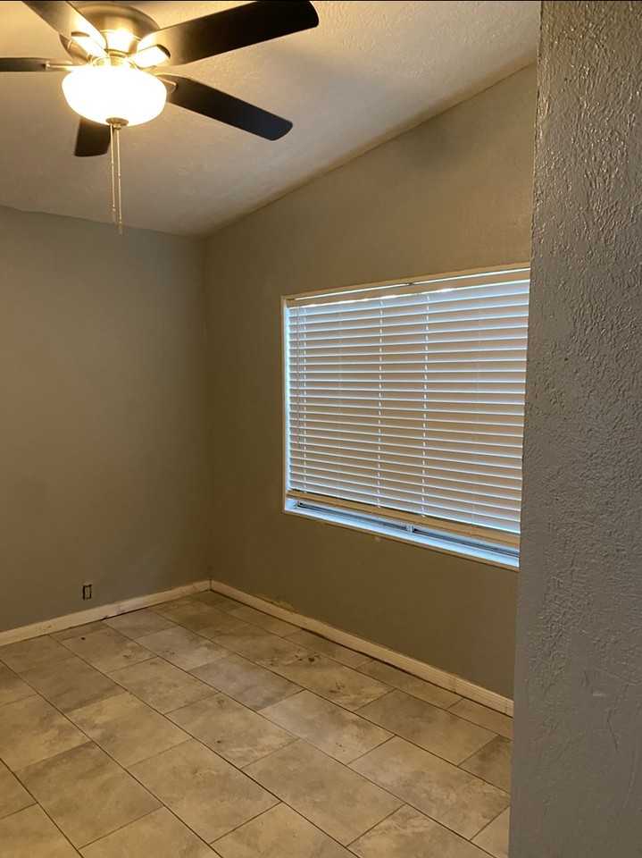 418 E 1st St - Photo 2 of 13