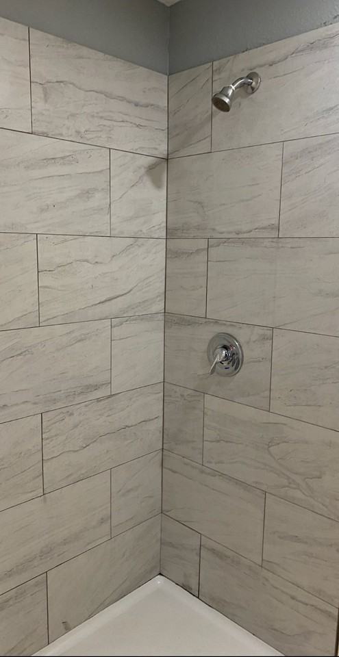 418 E 1st St - Photo 3 of 13