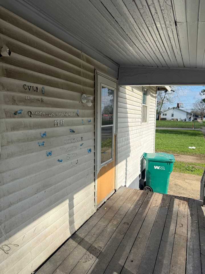 347 N Stone St - Photo 7 of 20