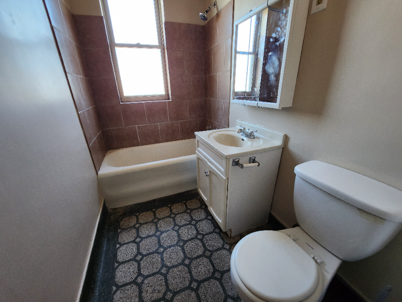 4248 W 14th St #1 - Photo 4 of 10