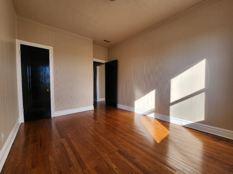 4248 W 14th St #1 - Photo 5 of 10