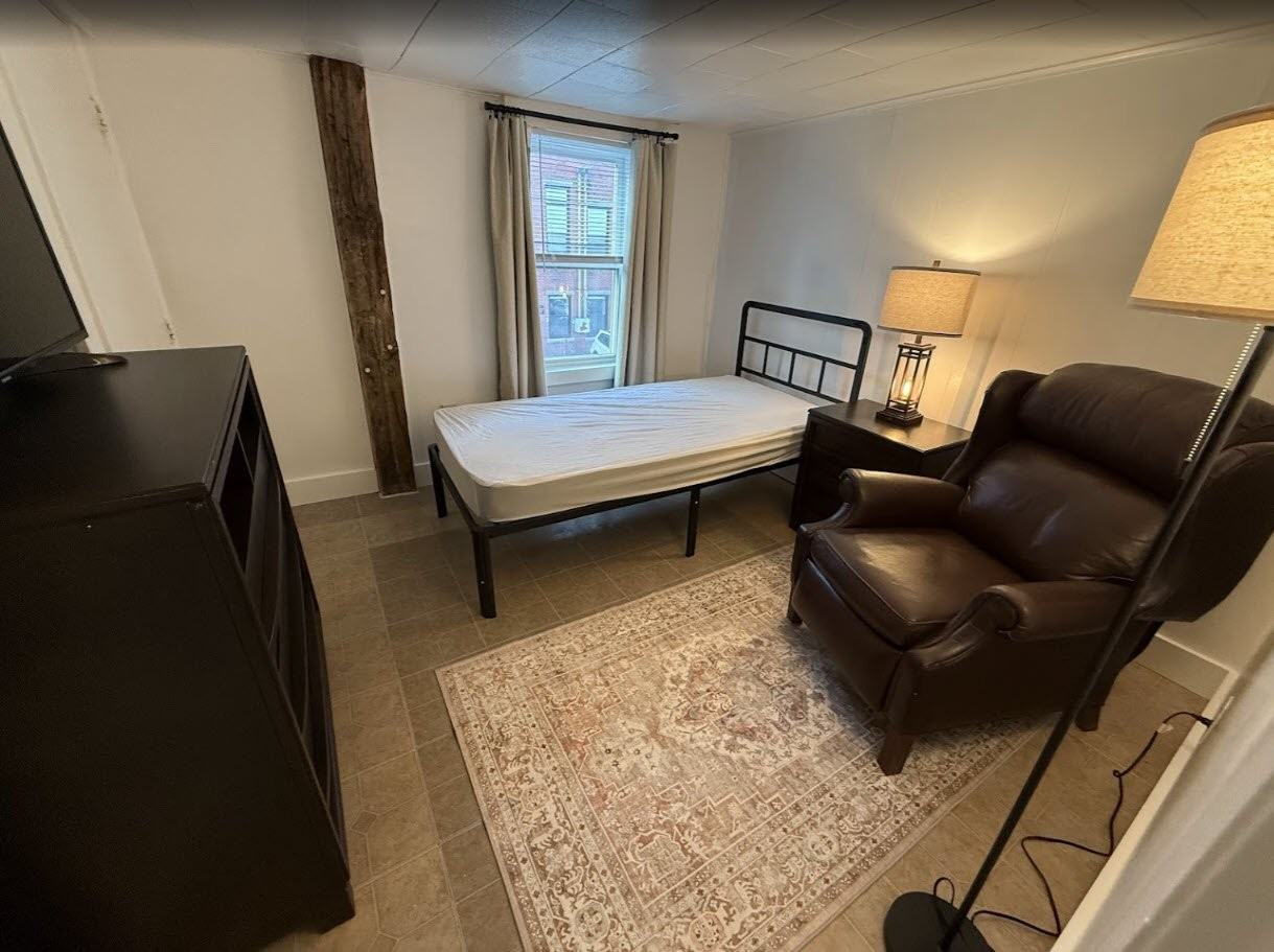 48 Oak Ter - Photo 5 of 12