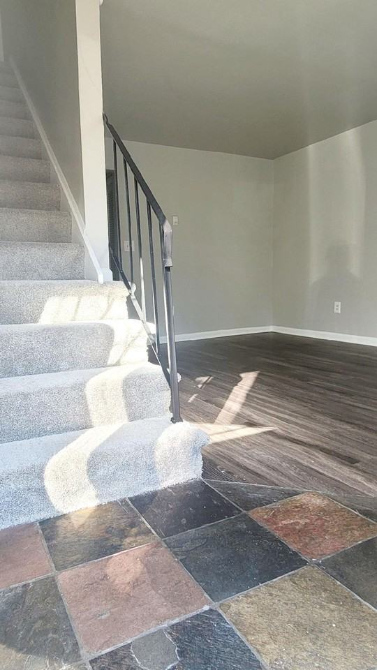 2742 Goolsby Ave - Photo 4 of 20