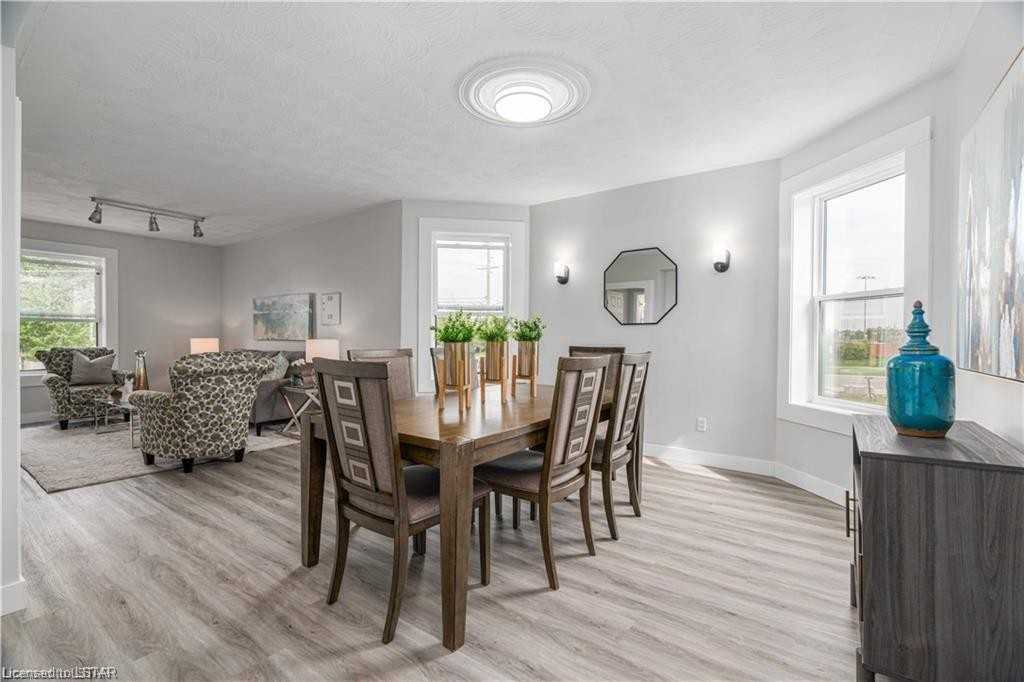 427 Quebec Street - Photo 5 of 19