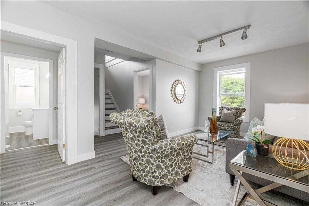 427 Quebec Street - Photo 2 of 19