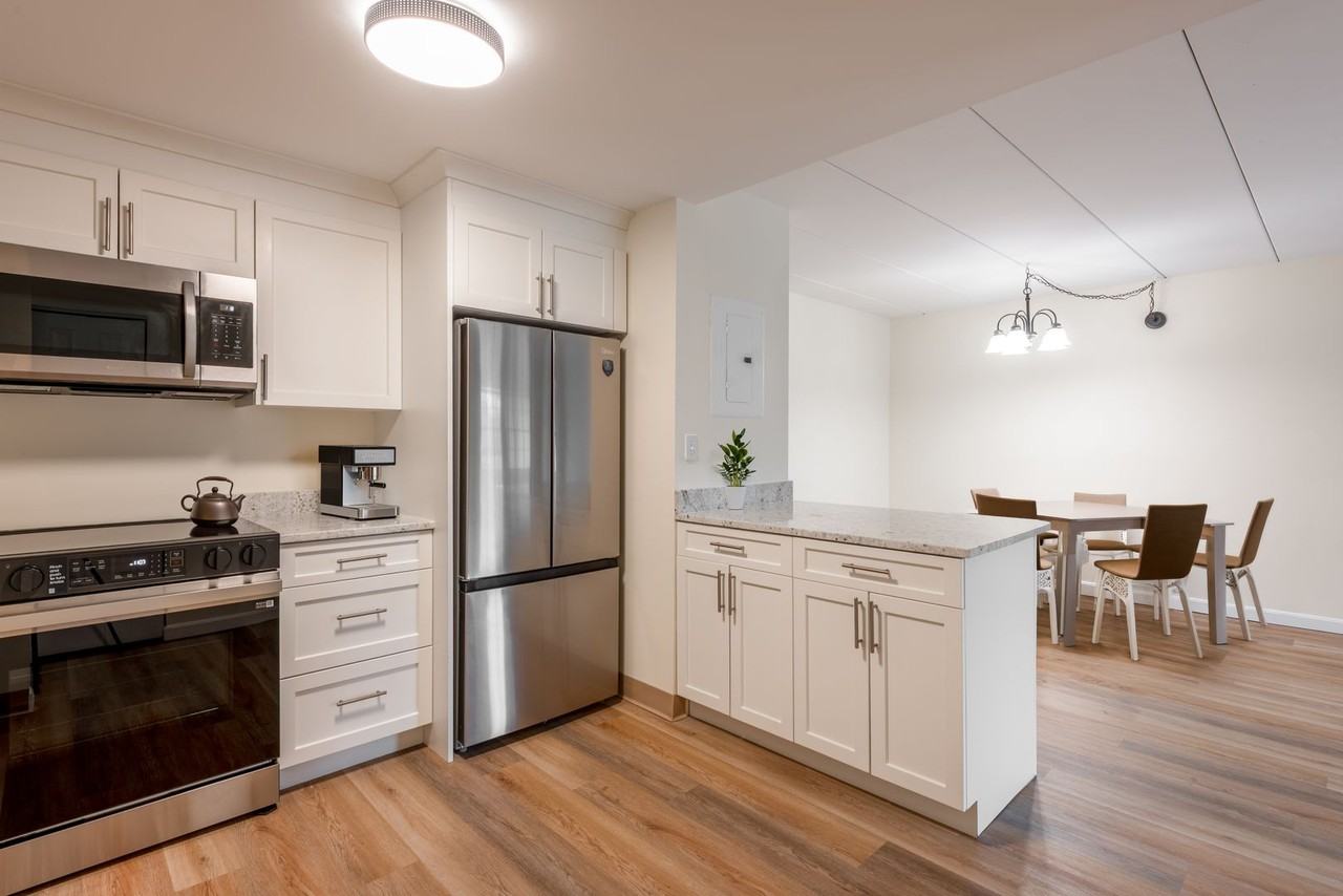 324 Washington St - Photo 4 of 20