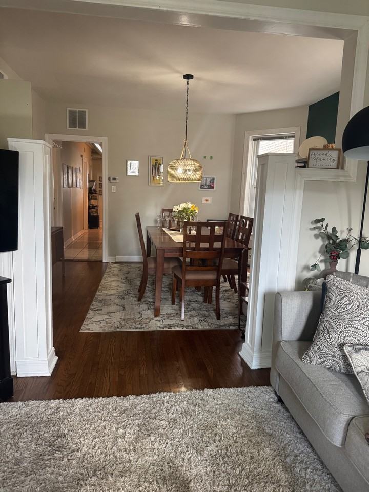 2153 N Keystone Ave #1 - Photo 3 of 11