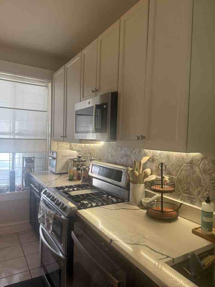 2153 N Keystone Ave #1 - Photo 6 of 11