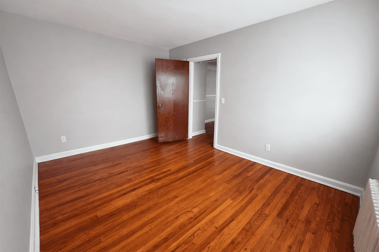 5824 Ridge Ave #6 - Photo 4 of 10