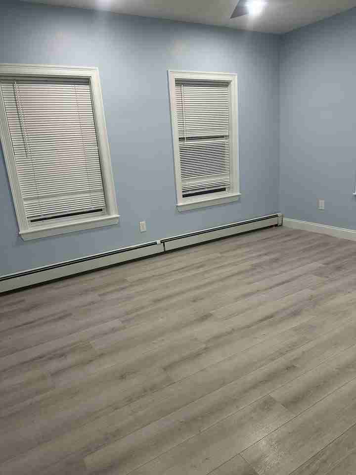 194 Mount Vernon St #1 - Photo 2 of 10