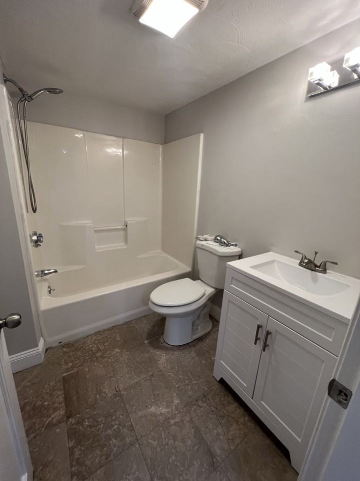 15 Grove St #2 - Photo 7 of 12