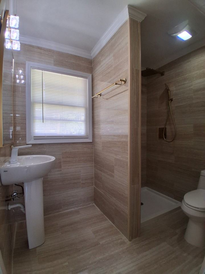 607 12th St E #NA - Photo 4 of 16