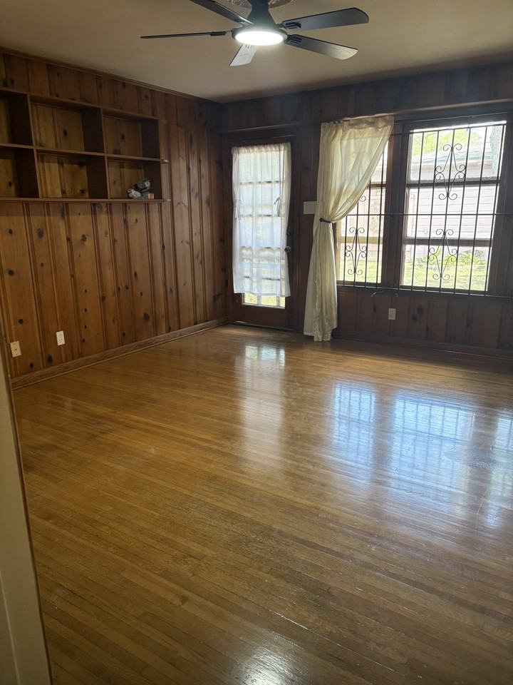 521 Chamberlain St #NA - Photo 2 of 18