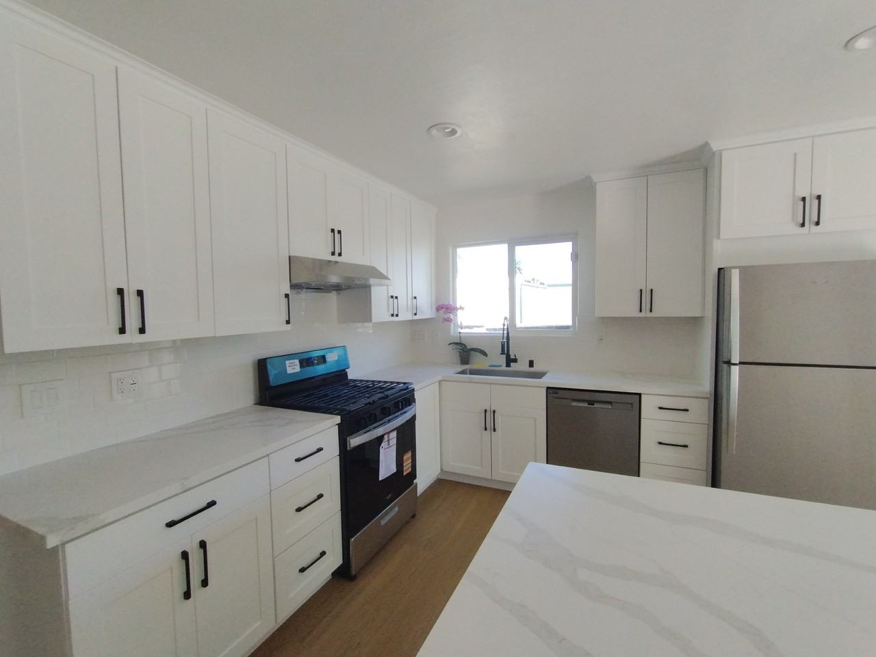 3412 Flamingo Dr #NA - Photo 3 of 14