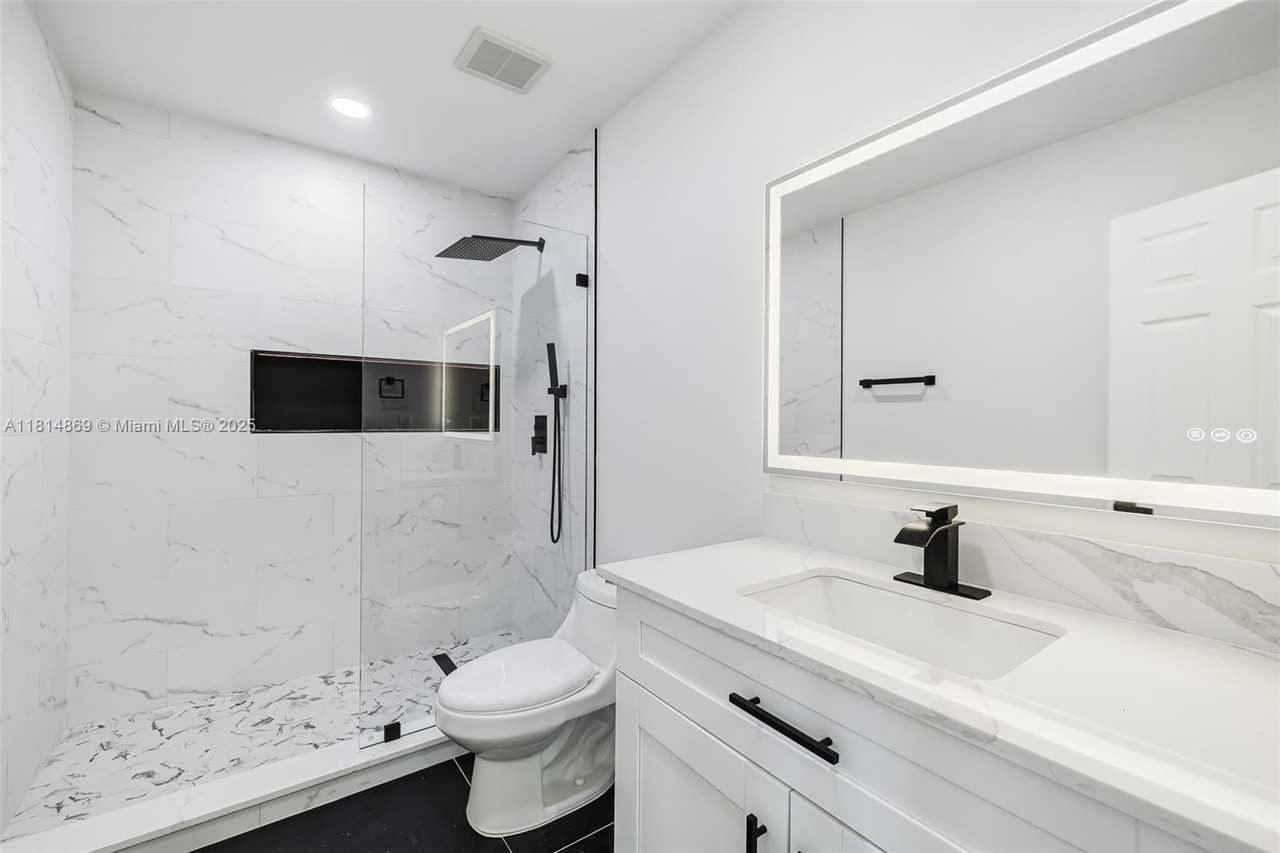 3105 Sw 16th St #NA - Photo 7 of 24