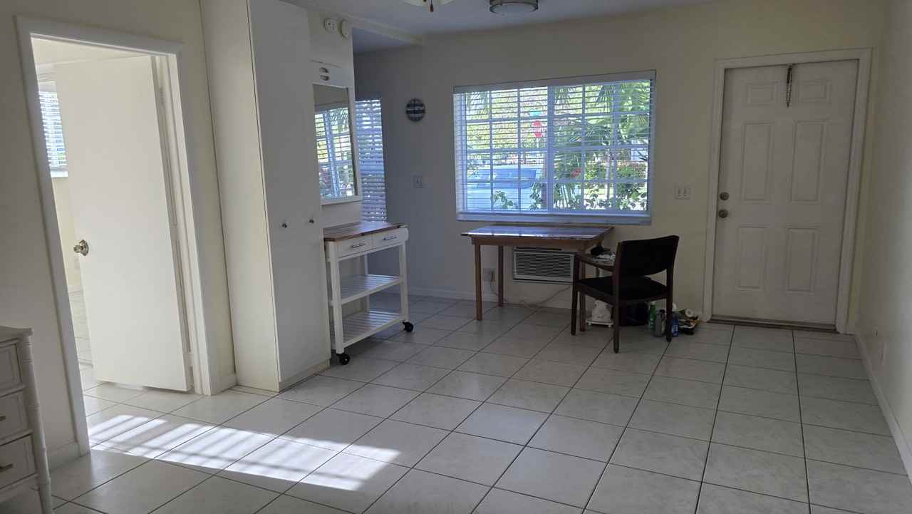 3300 Se 5th St #1 - Photo 2 of 8