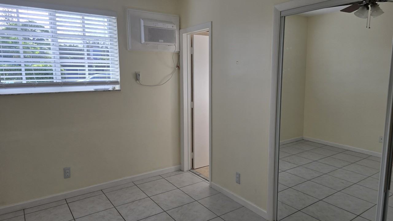 3300 Se 5th St #1 - Photo 5 of 8