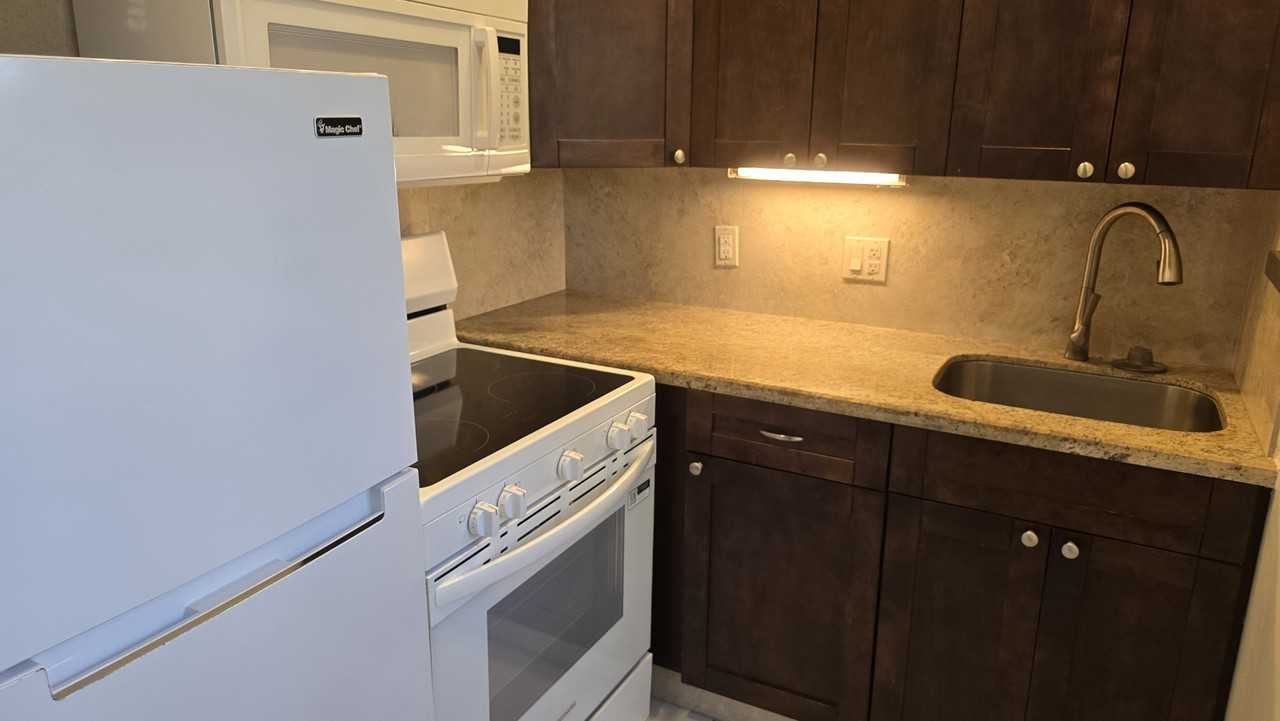 3300 Se 5th St #1 - Photo 7 of 8