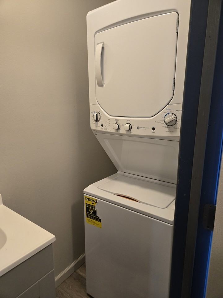 151 Victoria Arms Cir #7 - Photo 4 of 22