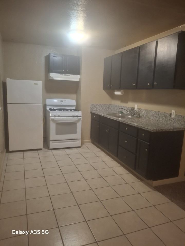 5935 Garden Ave #D - Photo 6 of 12