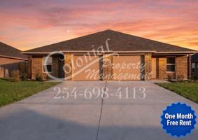 featured image of 3211 Stonewall Dr #B