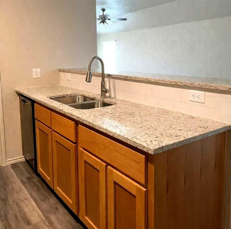 3211 Stonewall Dr #B - Photo 5 of 6