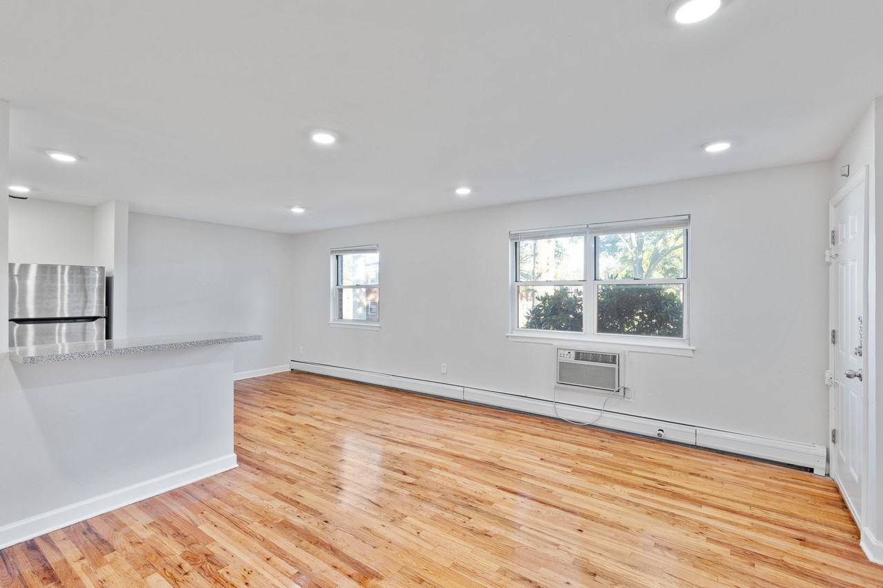 Matawan Court Apartments - Photo 2 of 16