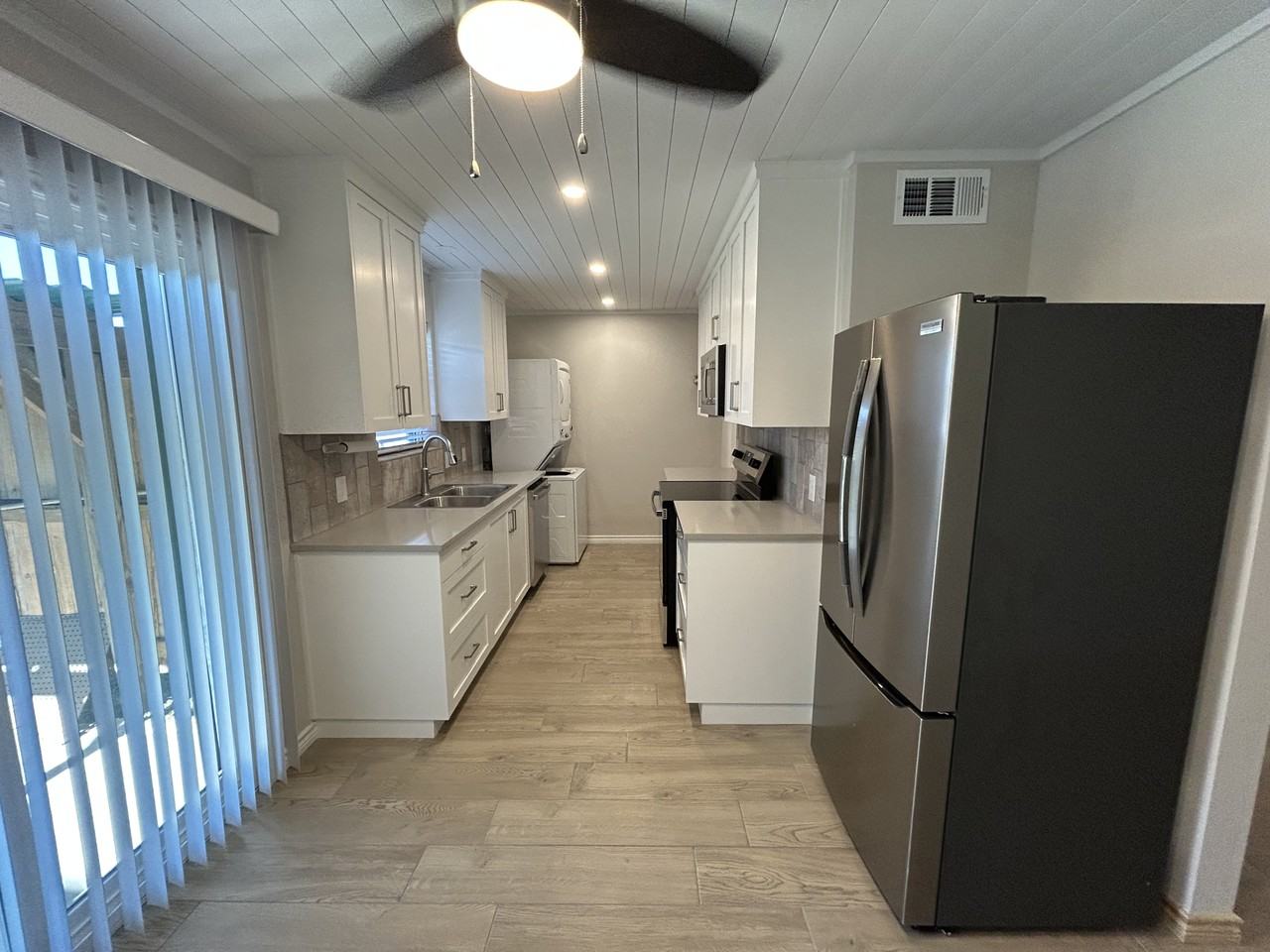 2805 W Avenue N #A - Photo 3 of 5