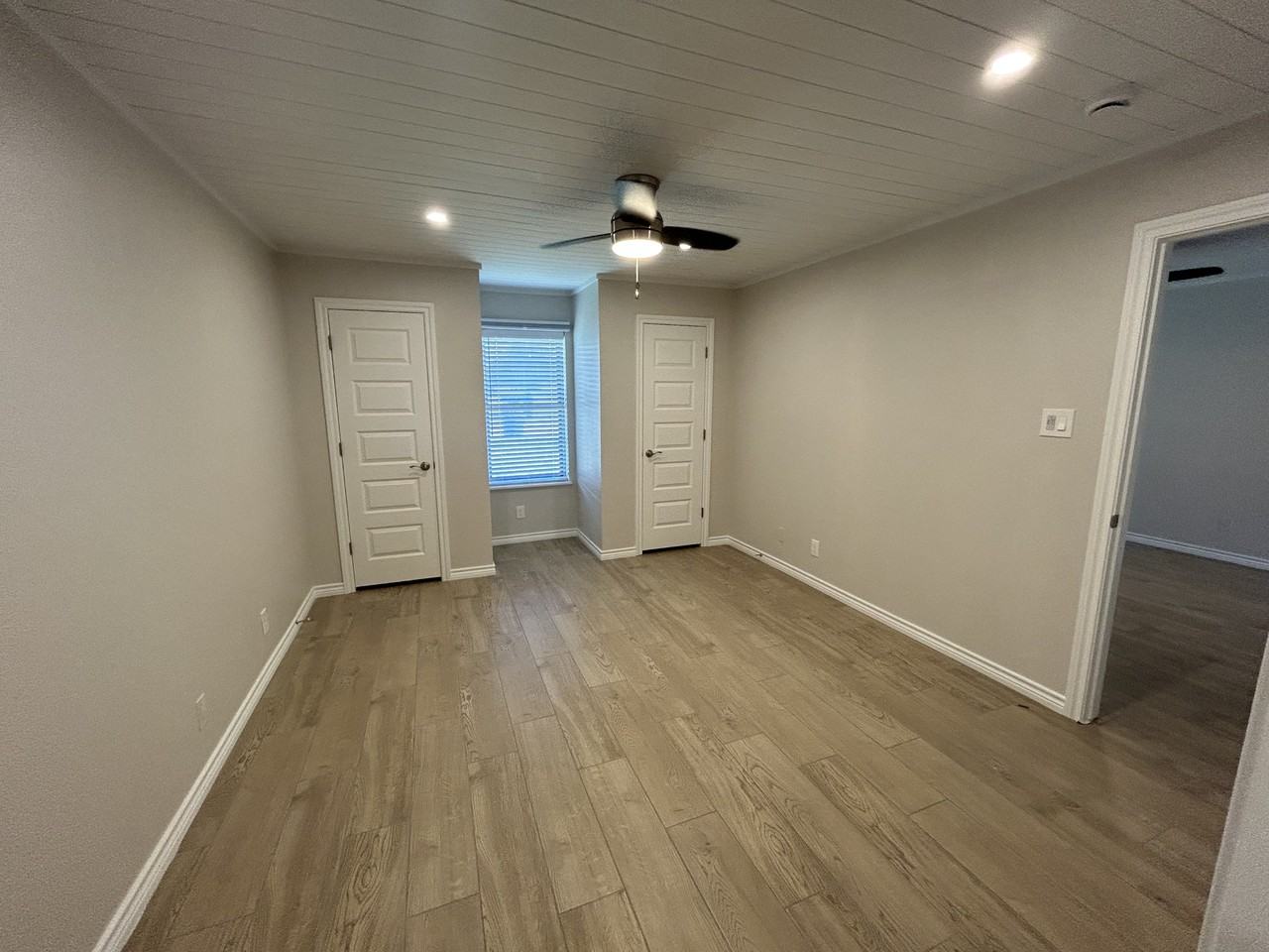 2805 W Avenue N #A - Photo 4 of 5