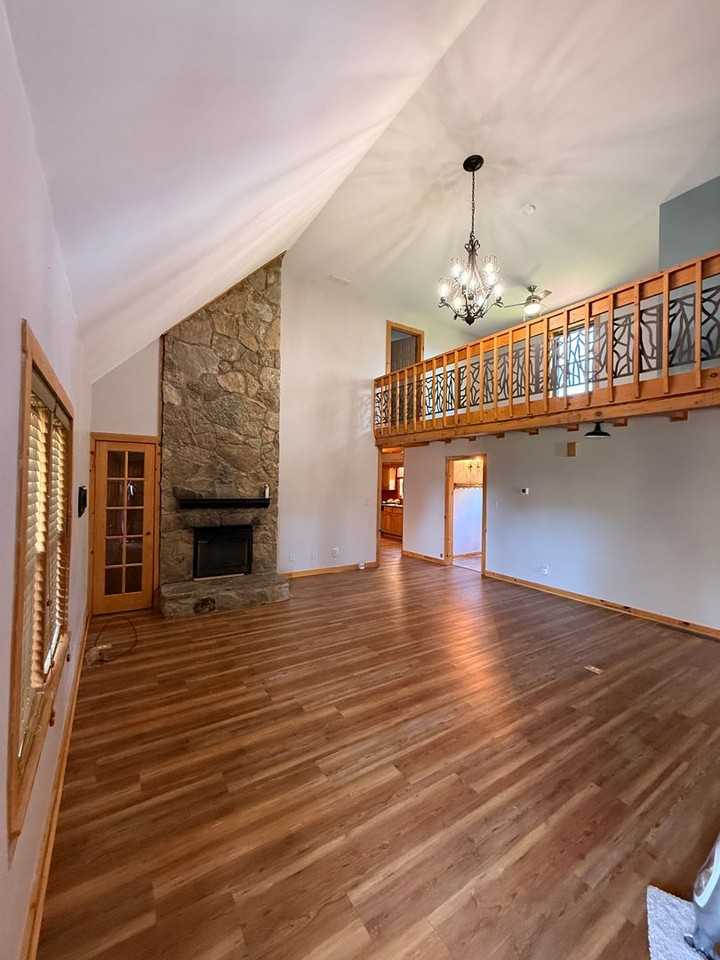 207 Lakeshore Dr - Photo 7 of 25