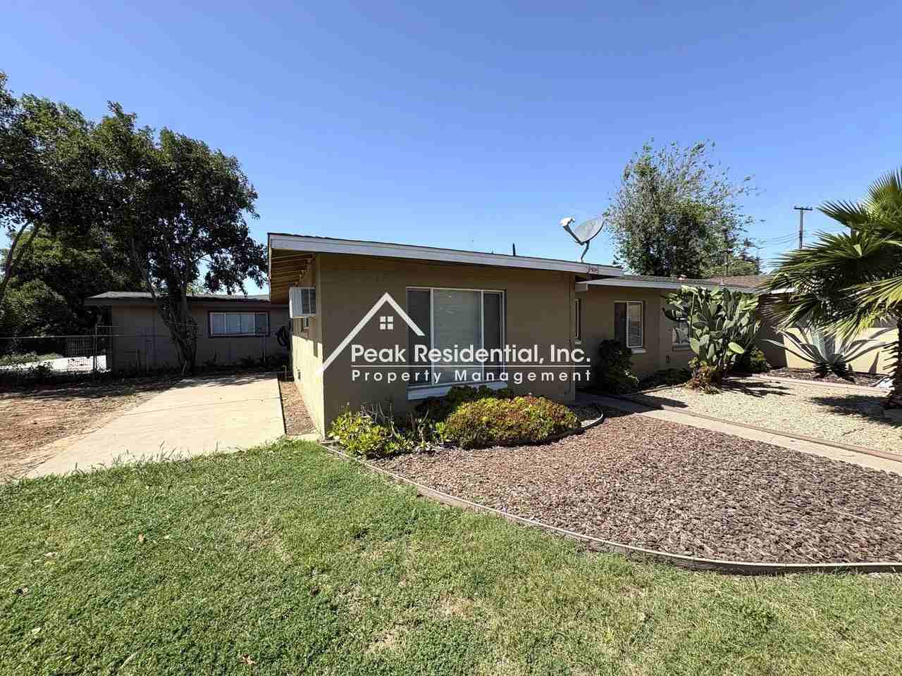 3800 45th Ave #B - Photo 2 of 18