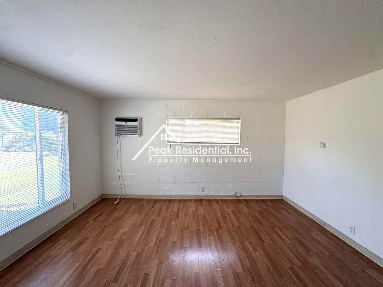 3800 45th Ave #B - Photo 4 of 18