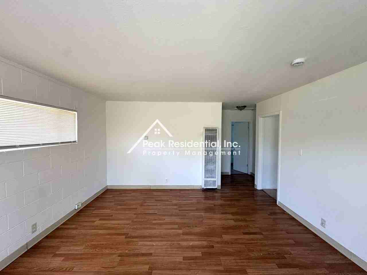 3800 45th Ave #B - Photo 5 of 18