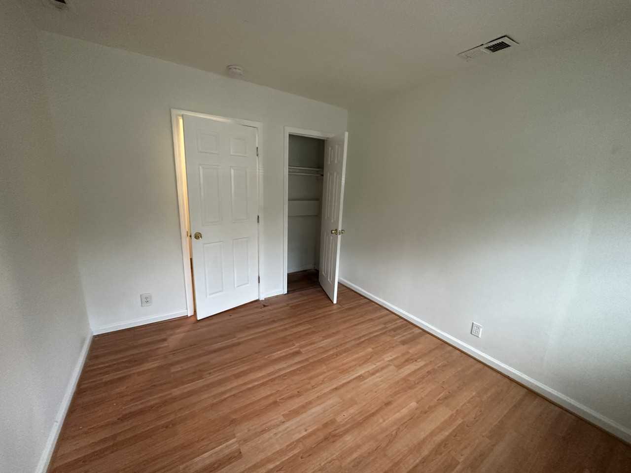 896 Edwin St Nw #NA - Photo 5 of 8