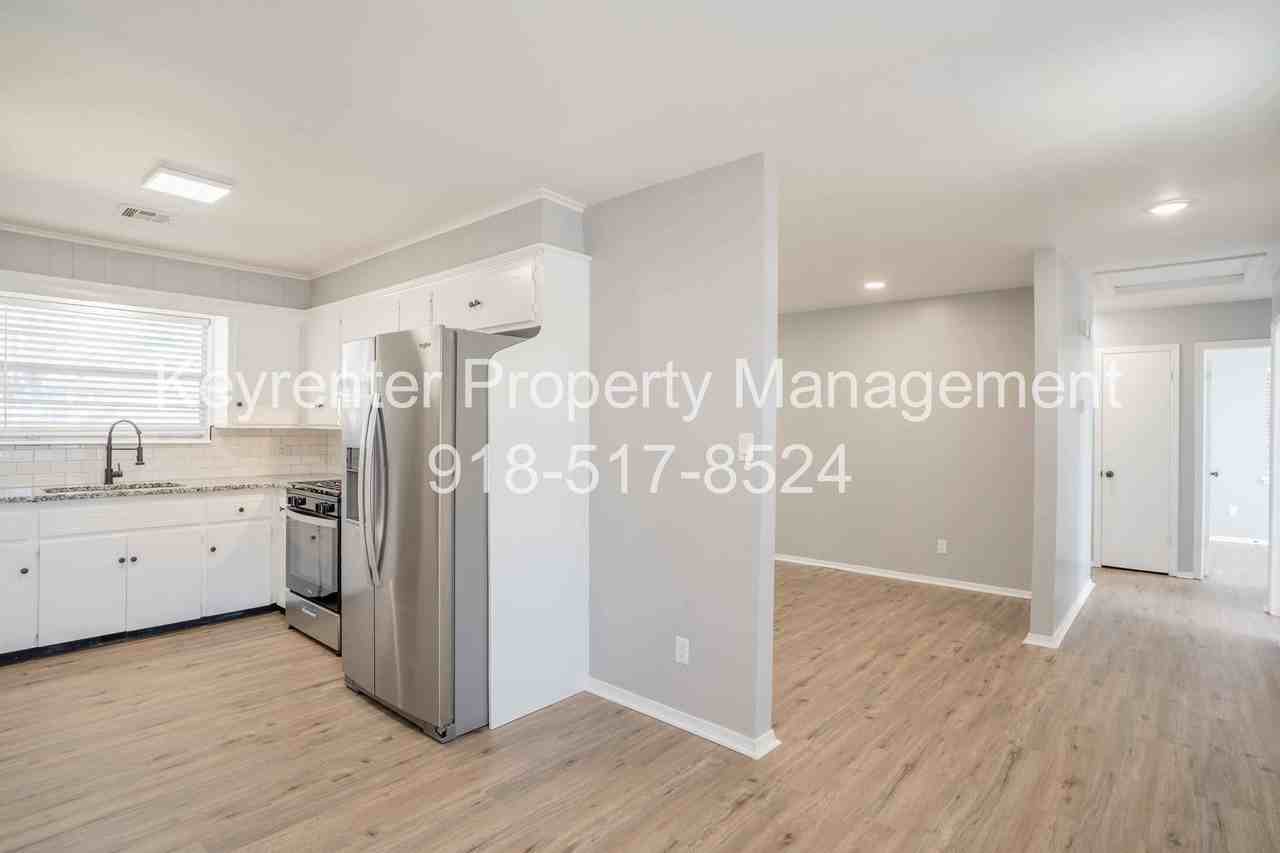 904 W El Paso Pl - Photo 5 of 15